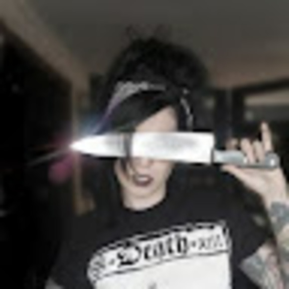 Meet your Posher, Andrea - Picture 1 of 1